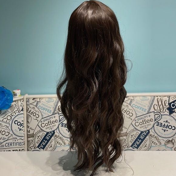 ✨HOST PICK ✨Dark brown synthetic wig 24” - Picture 3 of 6